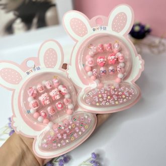 پک برچسب ، ناخن و دستبند